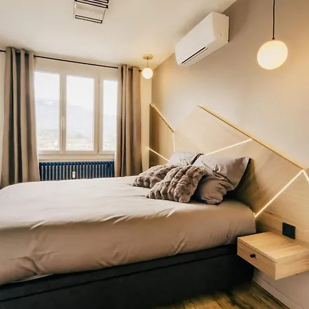 Appartement T4 70m2 Moderne Style Chalet, Proche Chambery *